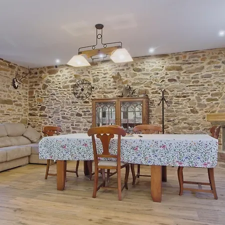 Casas Pedredo, Casa Amada Murias de Pedredo
